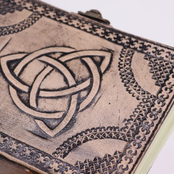 Kruhová Triquetra - Esoterický Zápisník - 200 Stran - 17.5x12.5x3cm