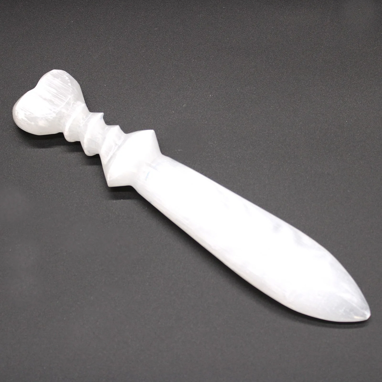 Selenitový Velký Obřadní Nůž - Spirálovitý (25cm)