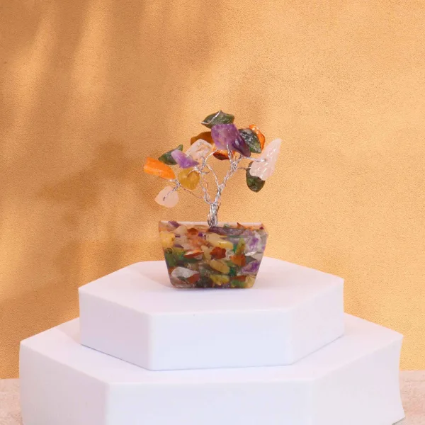 Mini Stromek s Drahými Kameny na Orgonitovém Podstavci - Různé Kameny (15 kamenů)