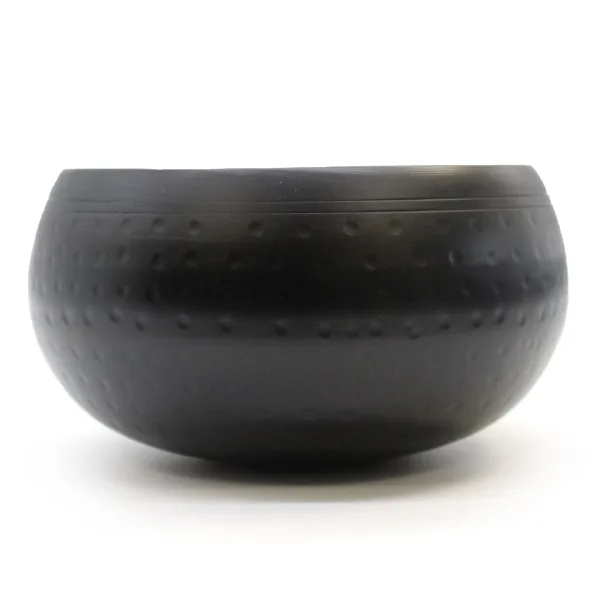 Černě Tepaná Miska - 18cm